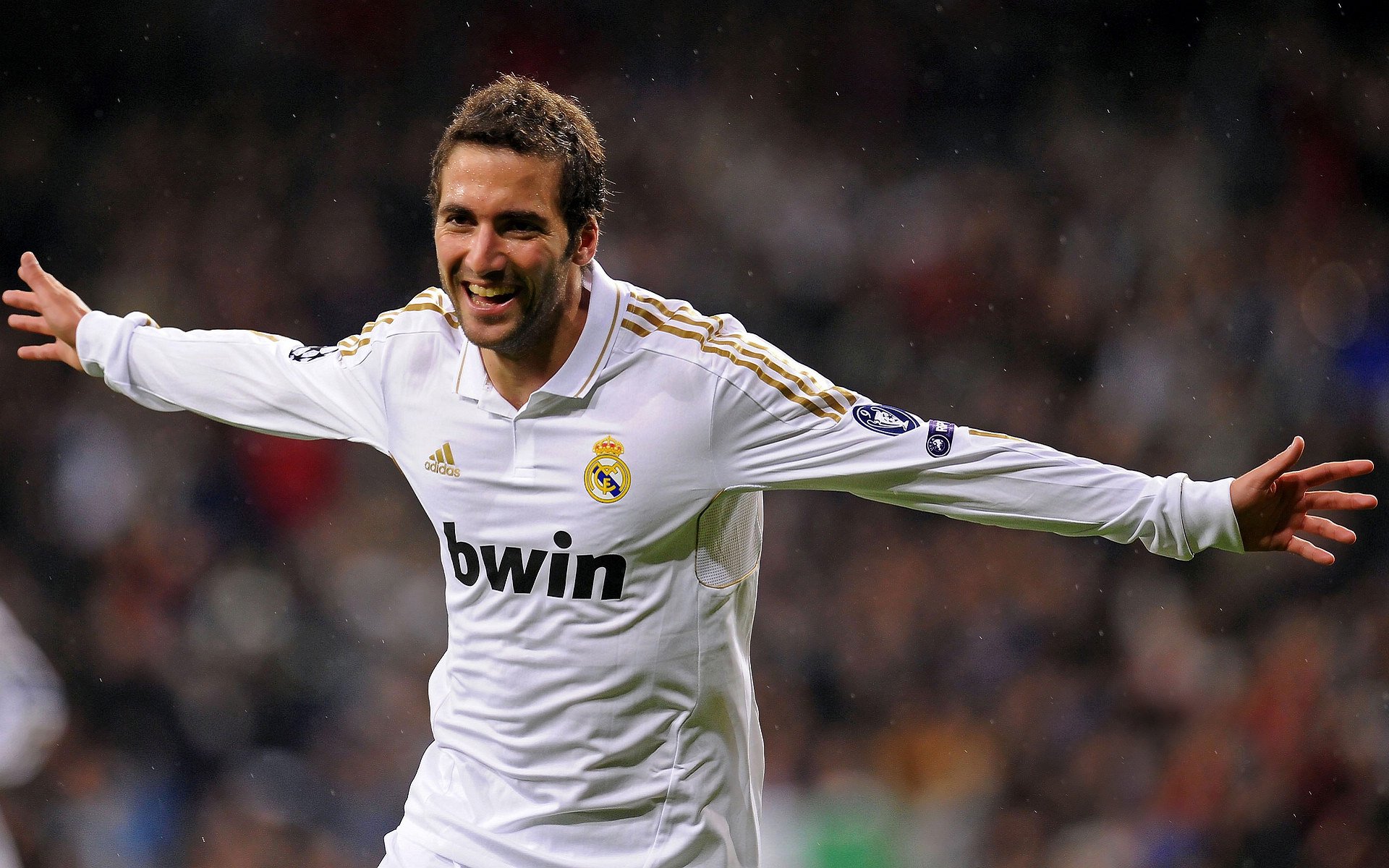 “胡利安·门德斯的领导能力和球技,推动阿根廷美洲狮队成为橄榄球强国”