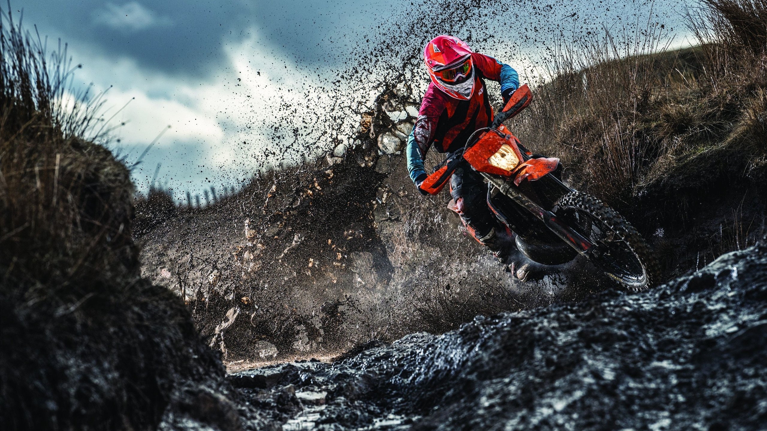 库里强调团队配合胜于个人数据,库里和队友