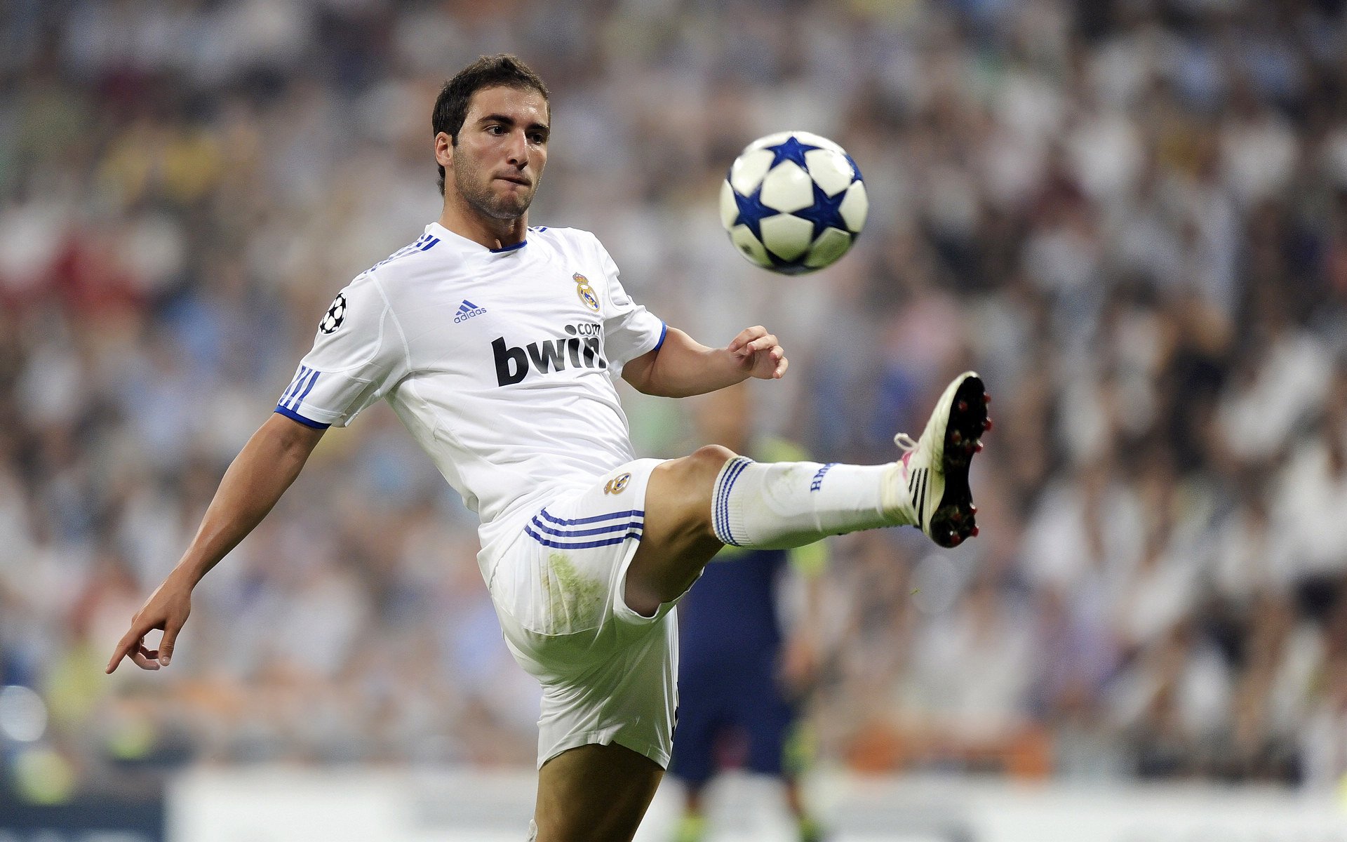 _球星慈善赛:比赛中传递善意与希望_,明星慈善球赛